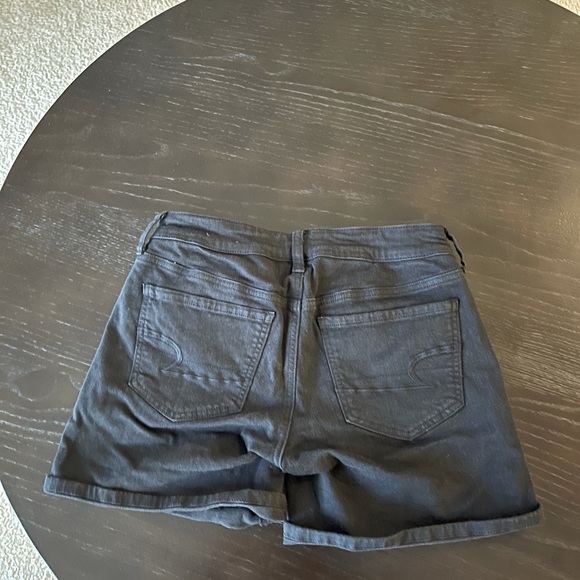 Shorts - Picture 2 of 7